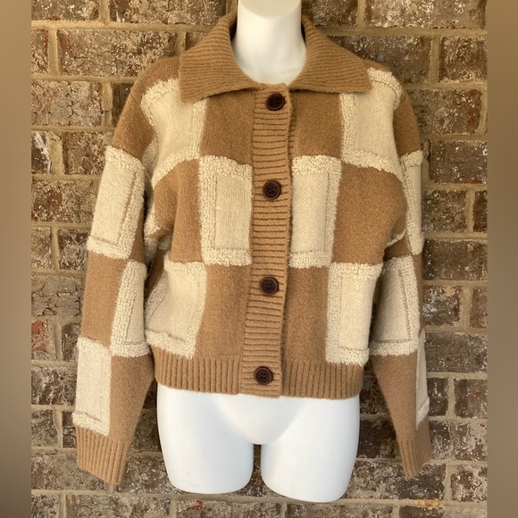 Sweaters - Lush Checkered  Cardigan Cream Camel Size Small New With Tags